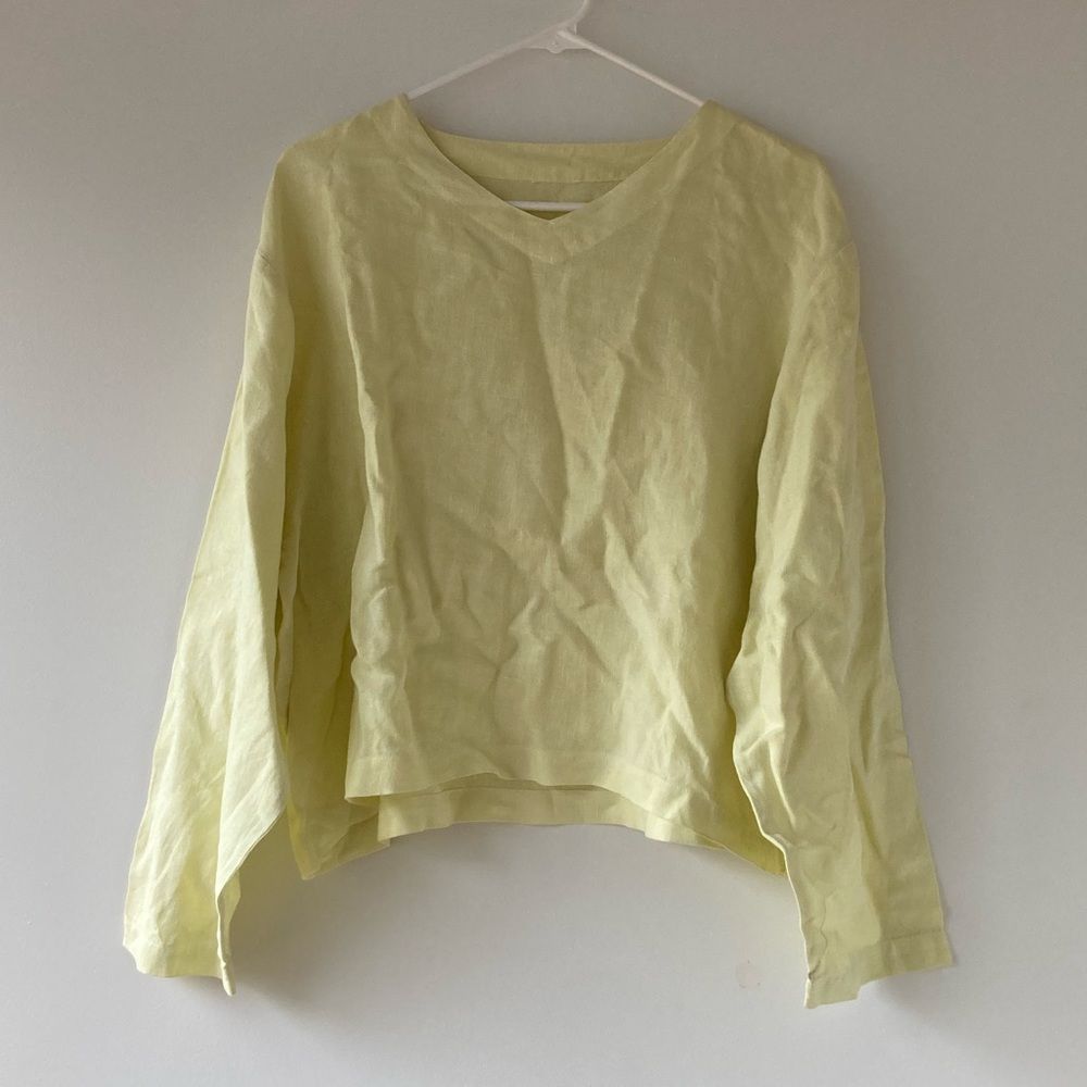 Linen Top - Picture 2 of 2